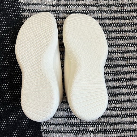 NWOB Allbirds Wool Runners in Natural White - Picture 15 of 16